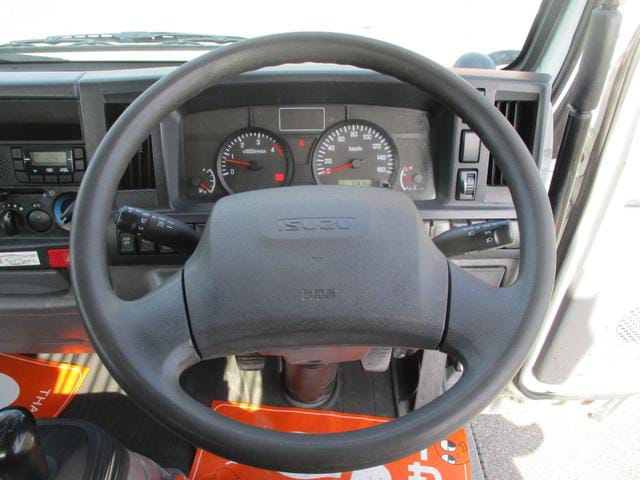 Isuzu ELF 2016